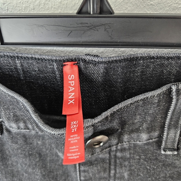 SPANX 20521Q Wide Leg Denim in Charcoal Pull-on Stretch Jeans Size 2X - Picture 3 of 6